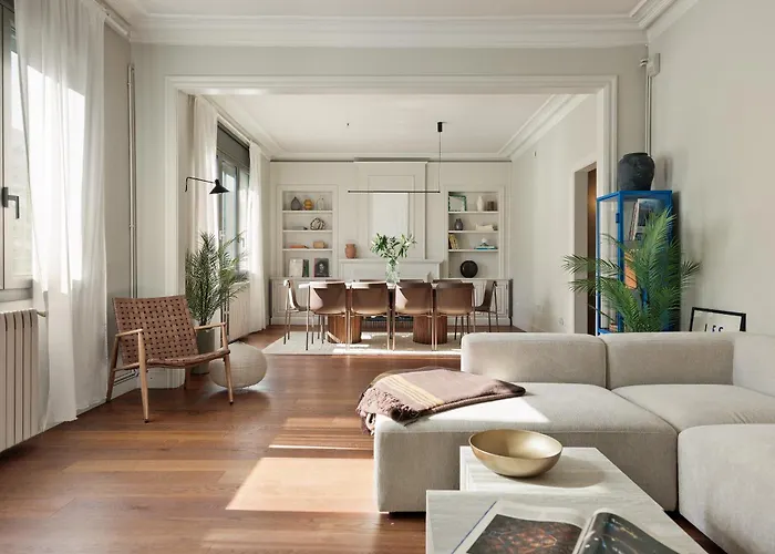 Enjoy Augustina's Grand Family Apartment